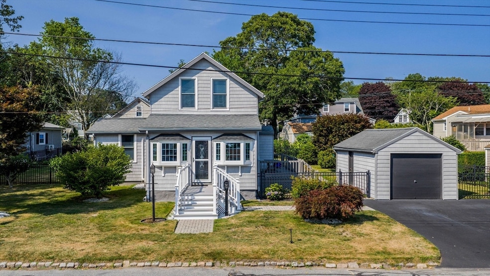 37 Grove St, Fairhaven, MA 02719 - photo 1