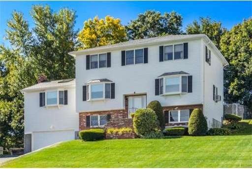 4 Valdora Dr, Stoneham, MA 02180 - photo 1