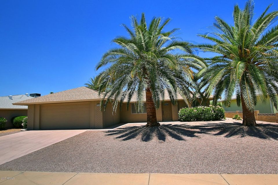 12618 W Bonanza Dr Sun City-large-001-25