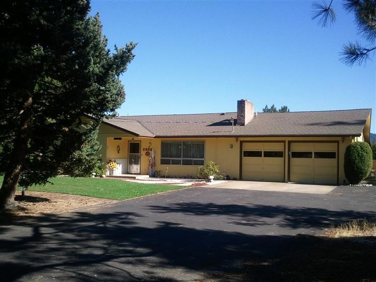 2885 Lapine Ave, Central Point, OR 97502 - photo 1