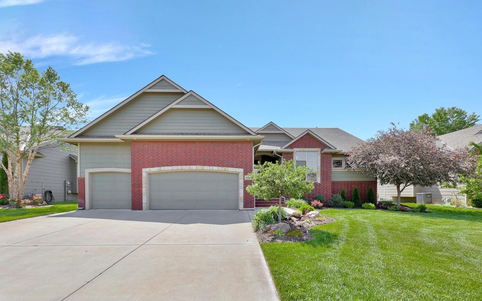 Beautiful Edgewater home.