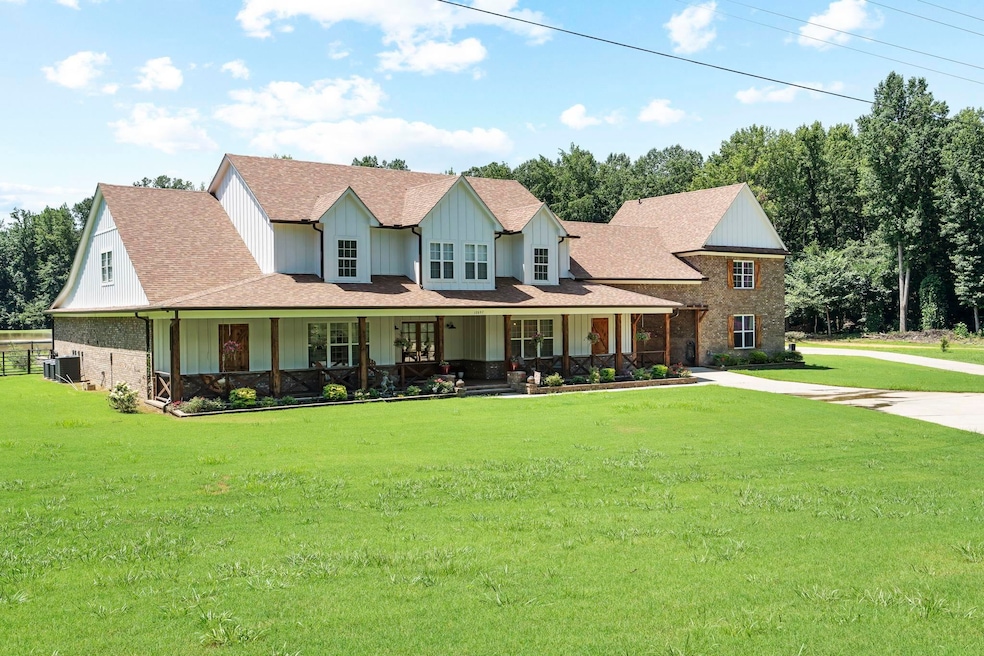 12097 Old Byhalia Rd, Byhalia, MS 38611 - photo 1