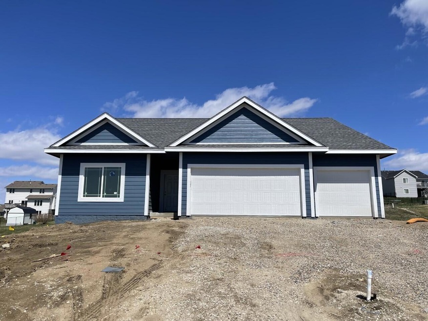 1612 Red Cedar Photo