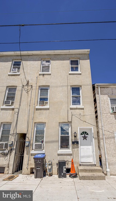 529 E Lafayette St, Norristown, PA 19401 - photo 1