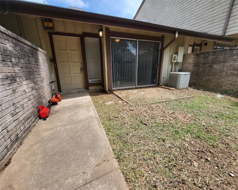 12510 Newbrook Dr unit 223, Houston, TX 77072 - photo 1