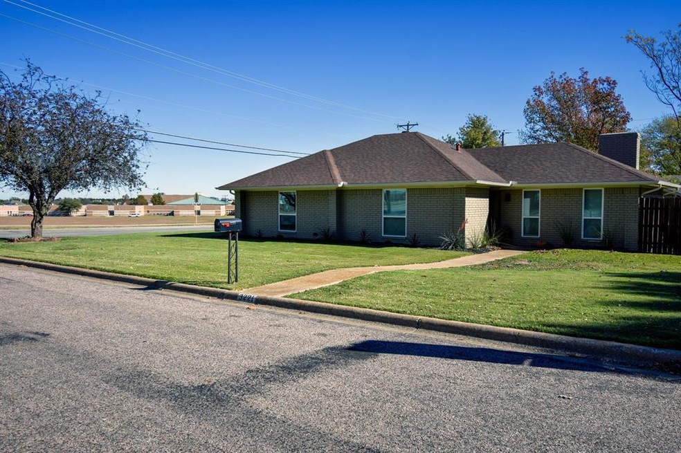 3221 N Marseille St, Sherman, TX 75090 - photo 1
