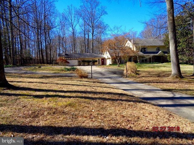 8520 Horseshoe Ln, Potomac, MD 20854 - photo 1