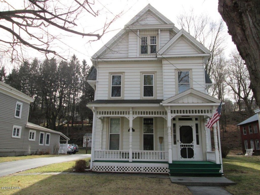 828 Church St, Hawley, PA 18428 - photo 1