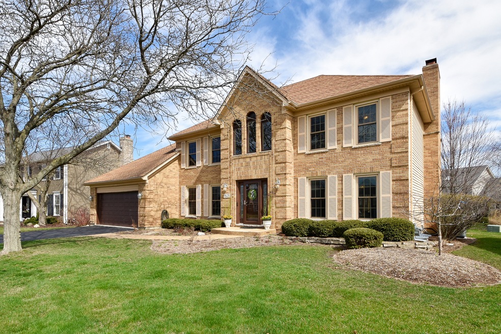 625 Bluegrass Dr, Wheaton, IL 60189 - photo 1