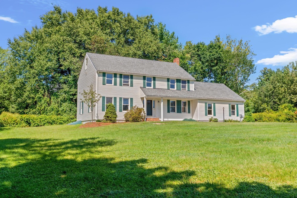 497 Mammoth Rd, Pelham, NH 03076 - photo 1