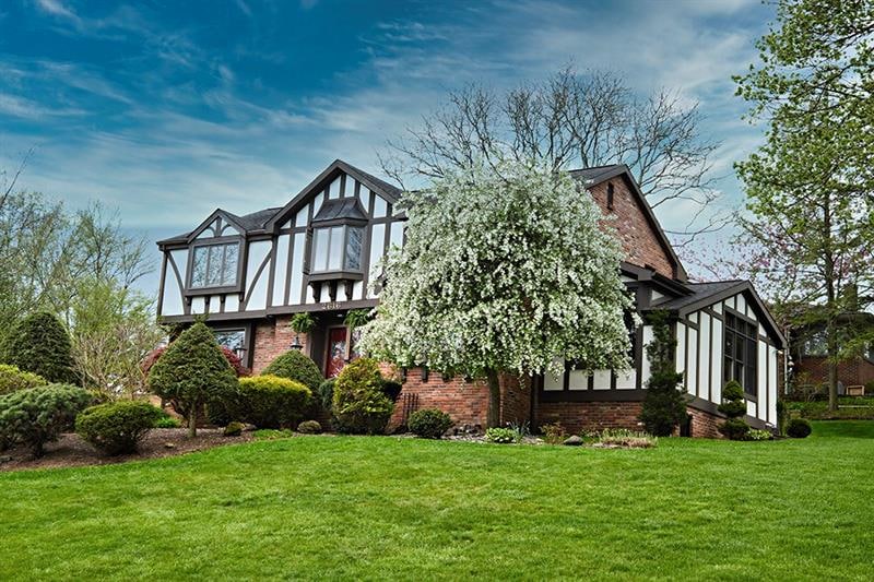 2616 Cedarvue Drive