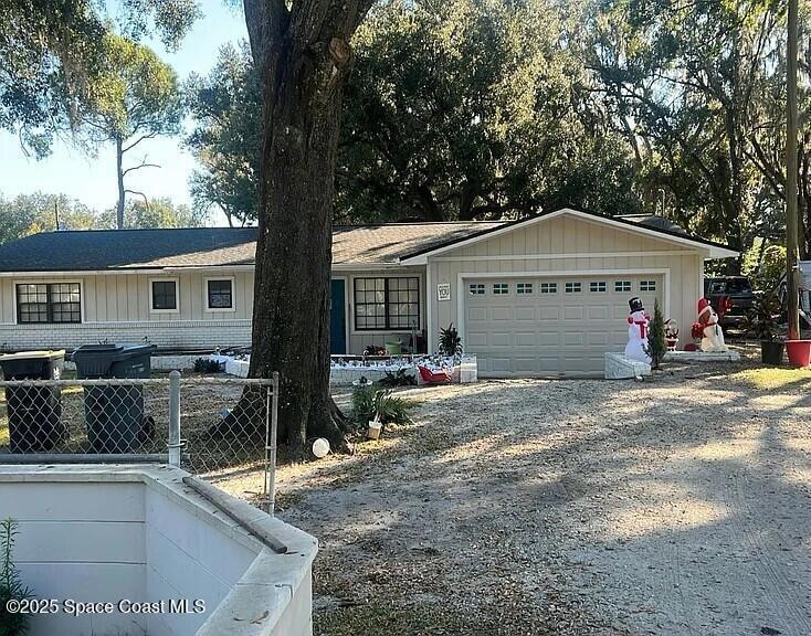 3915 Shady Oak Dr E, Lakeland, FL 33810 - photo 1