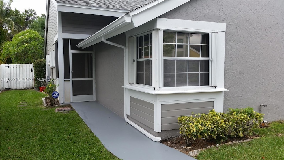 11071 SW 11th Place unit 124, Davie, FL 33324 - photo 1