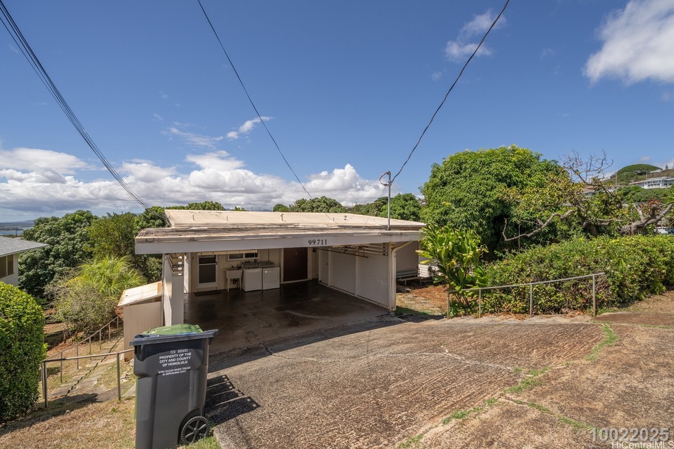 99-711 Halawa Dr unit Main, Aiea, HI 96701 - photo 1