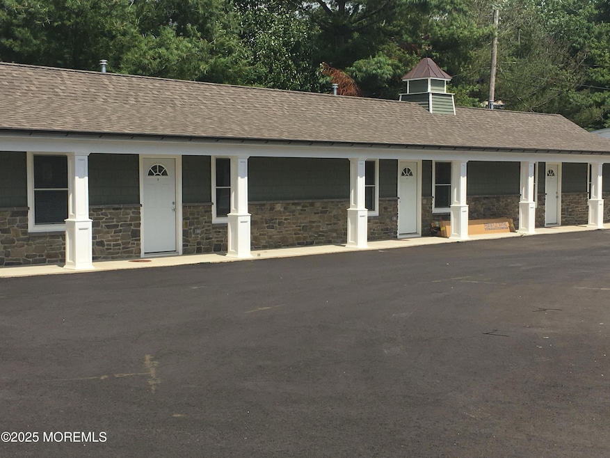 WhalersQuay_BackApts