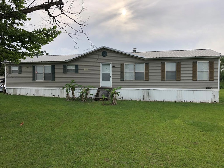 356 Thompson Rd, Fitzgerald, GA 31750 - photo 1