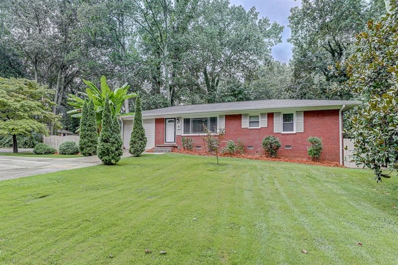 Beautiful 4-sided Brick Ranch