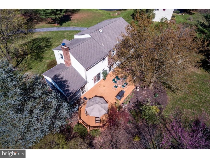 754 Scholl Rd, Pottstown, PA 19465 - photo 1