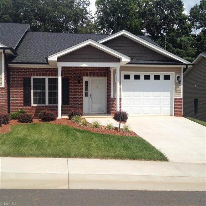 2027 Springwood Ct, Asheboro, NC 27205 - photo 1