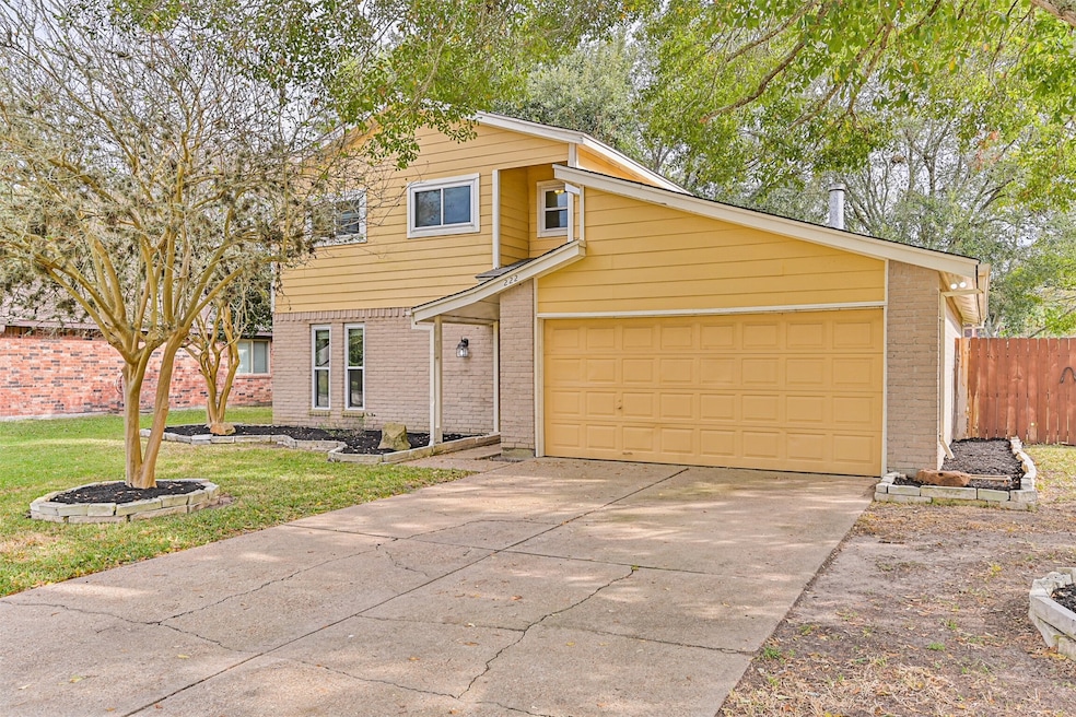 222 Old Oaks St, League City, TX 77573 - photo 1