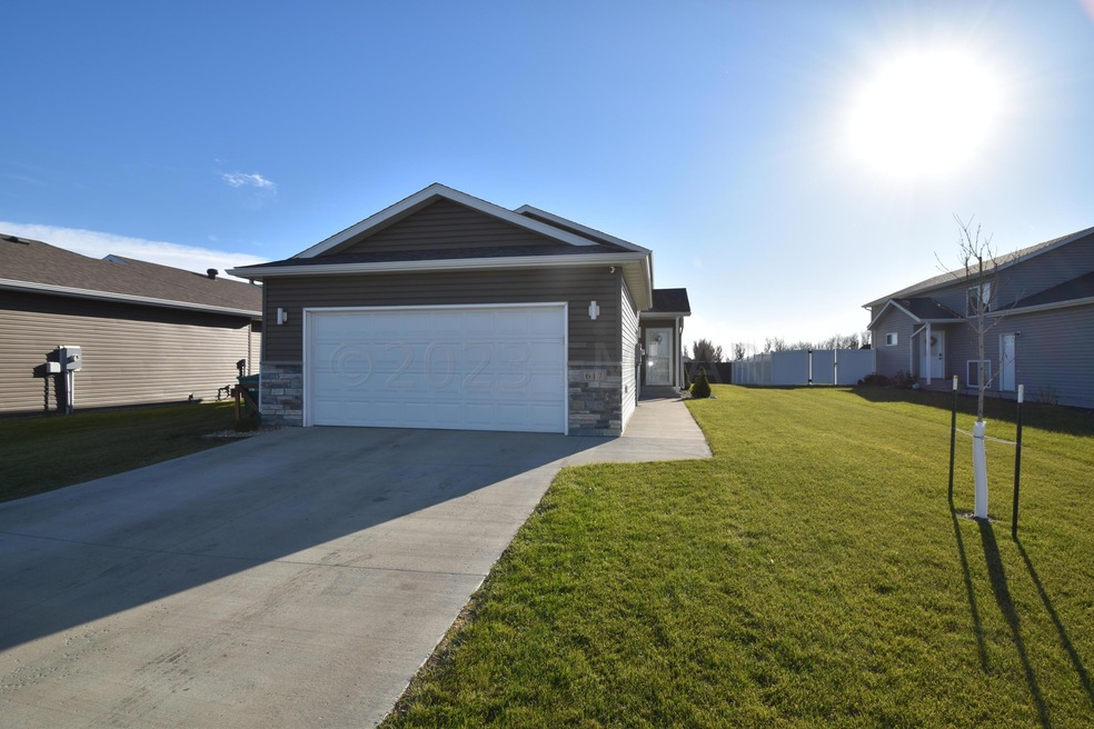 617 5th St E, Horace, ND 58047 MLS 235253