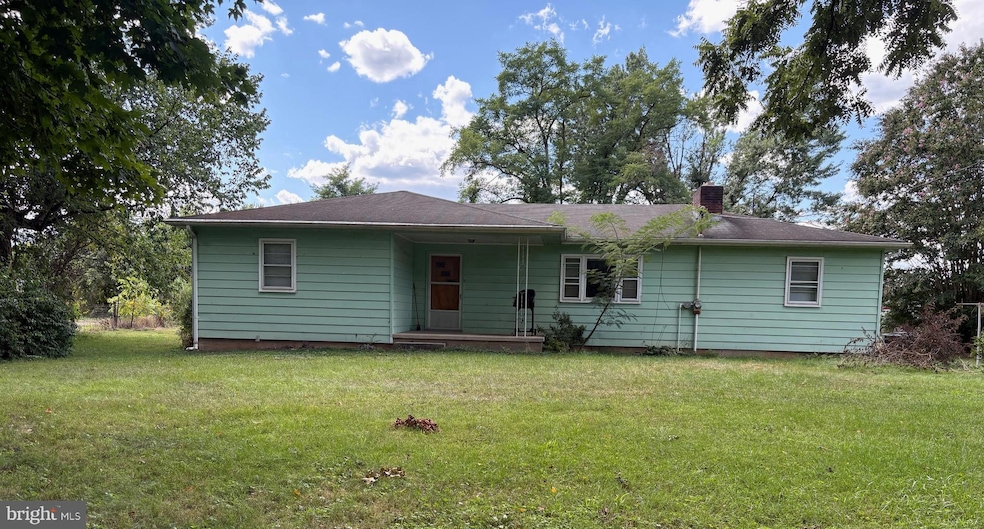 127 Beans Ln, Moorefield, WV 26836 - photo 1