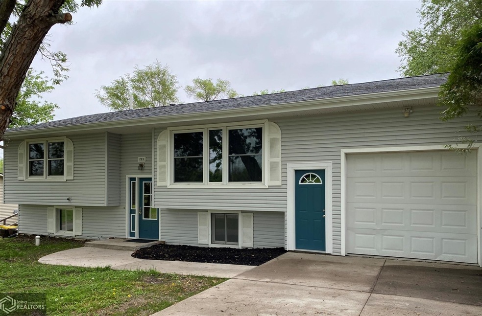 223 N Vale St, Osceola, IA 50213 - photo 1