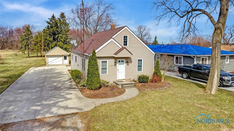 23205 W Edgefield Rd, Genoa, OH 43430 - photo 1