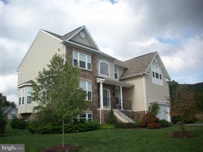 1240 Upland Dr, Fayetteville, PA 17222 - photo 1