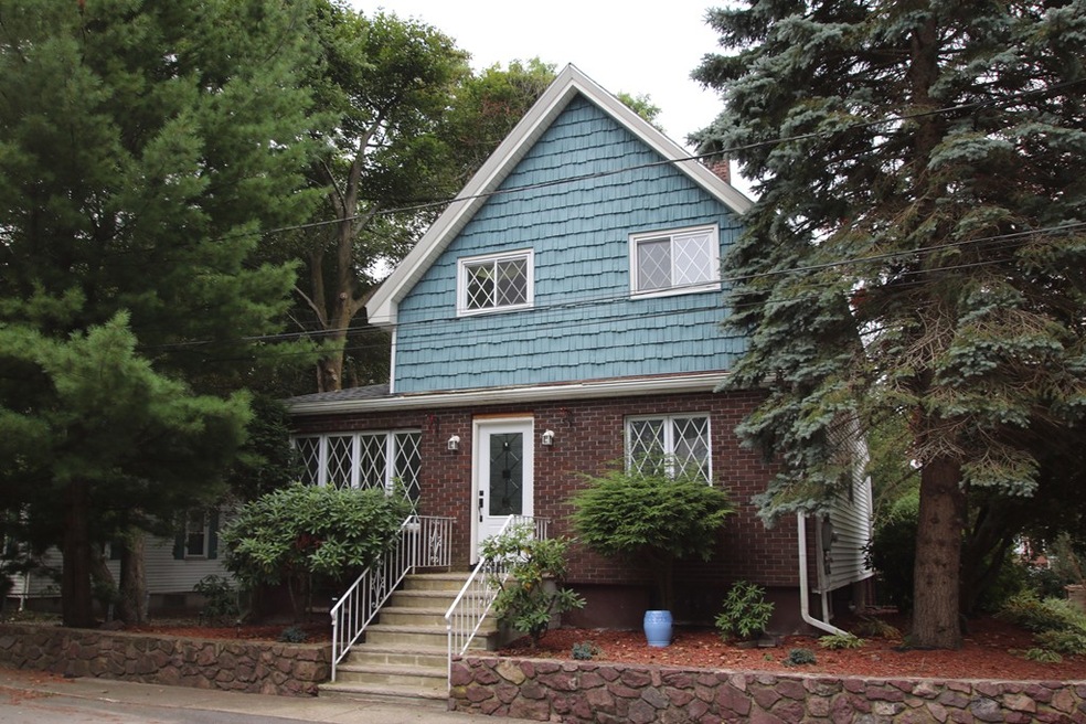 17 Davis St, Saugus, MA 01906 - photo 1