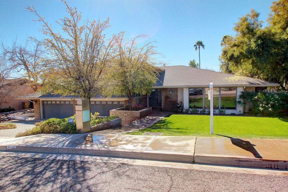 Welcome to 2141 E. Rancho Drive!