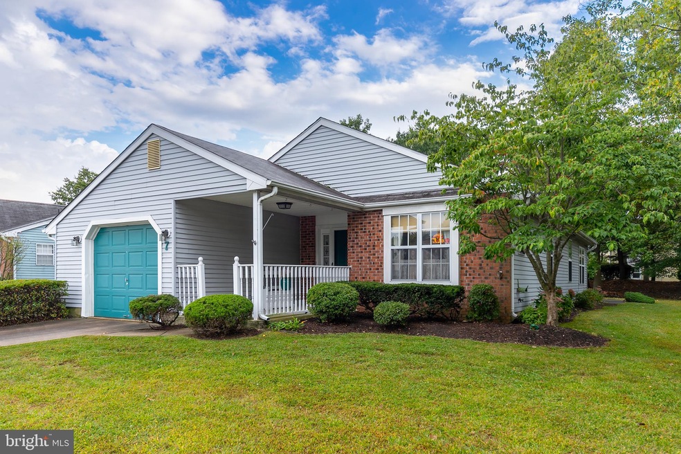 7 Knollwood Dr, Woodbury, NJ 08096 - photo 1