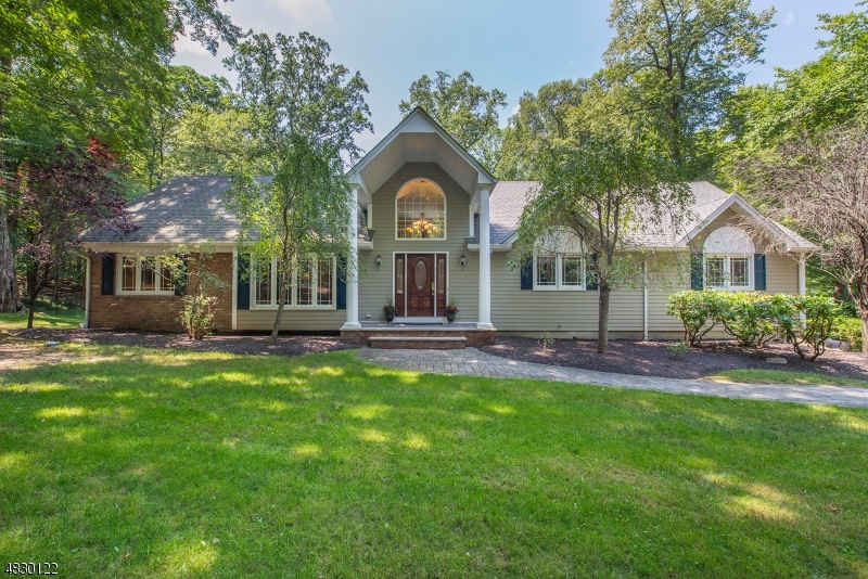 459 Laurel Ln, Kinnelon, NJ 07405 - photo 1