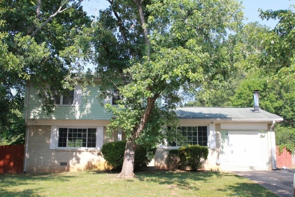 1575 Pintail Rd, Jonesboro, GA 30238 - photo 1