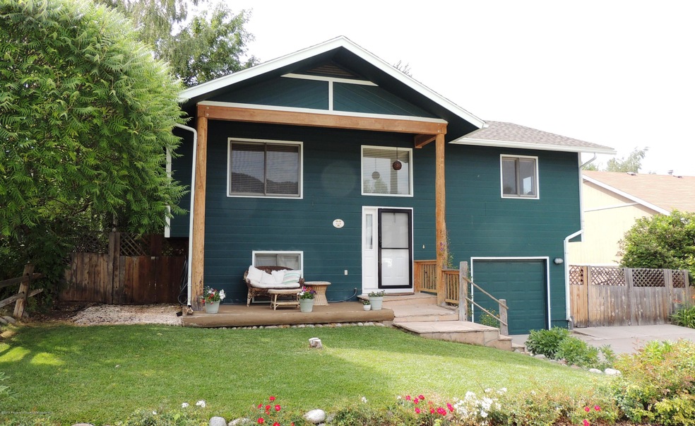 Exterior Front (5)