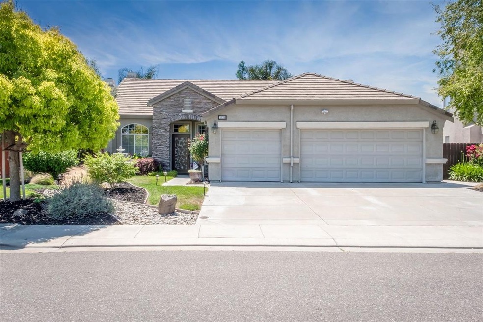 Look at this curb appeal-Custom landscaping, lovel