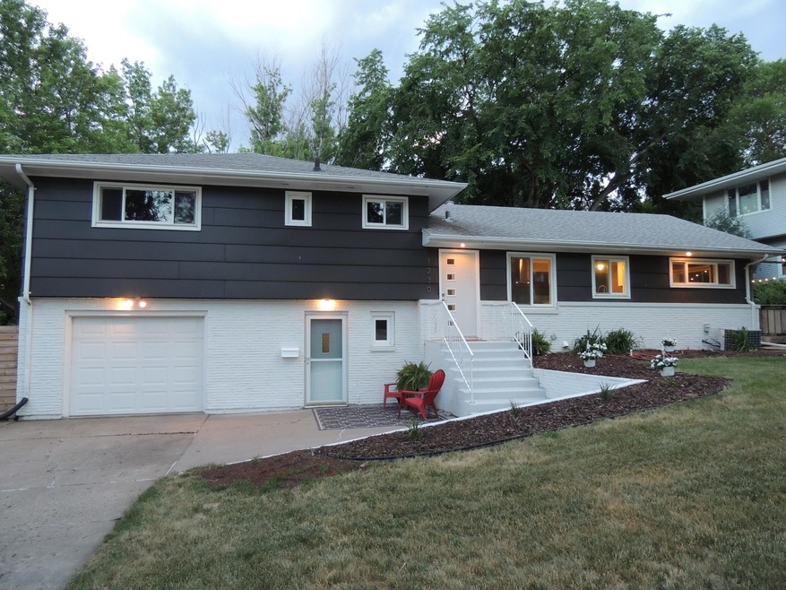 1230 Exterior