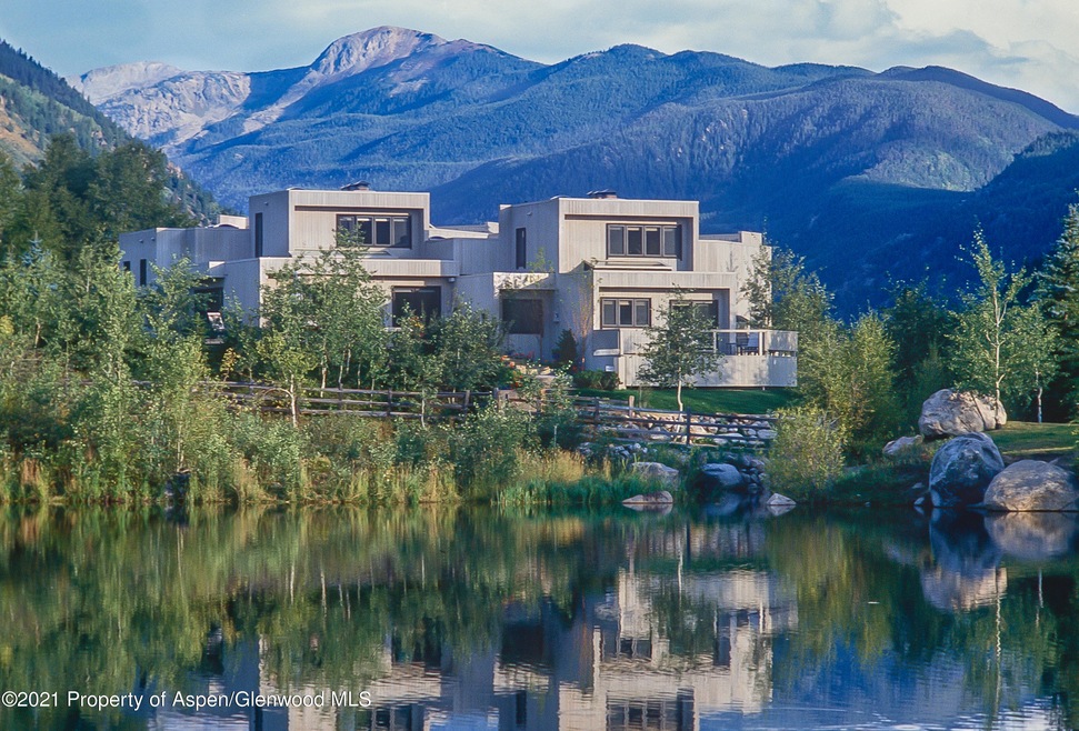 Aspen Club Condo
