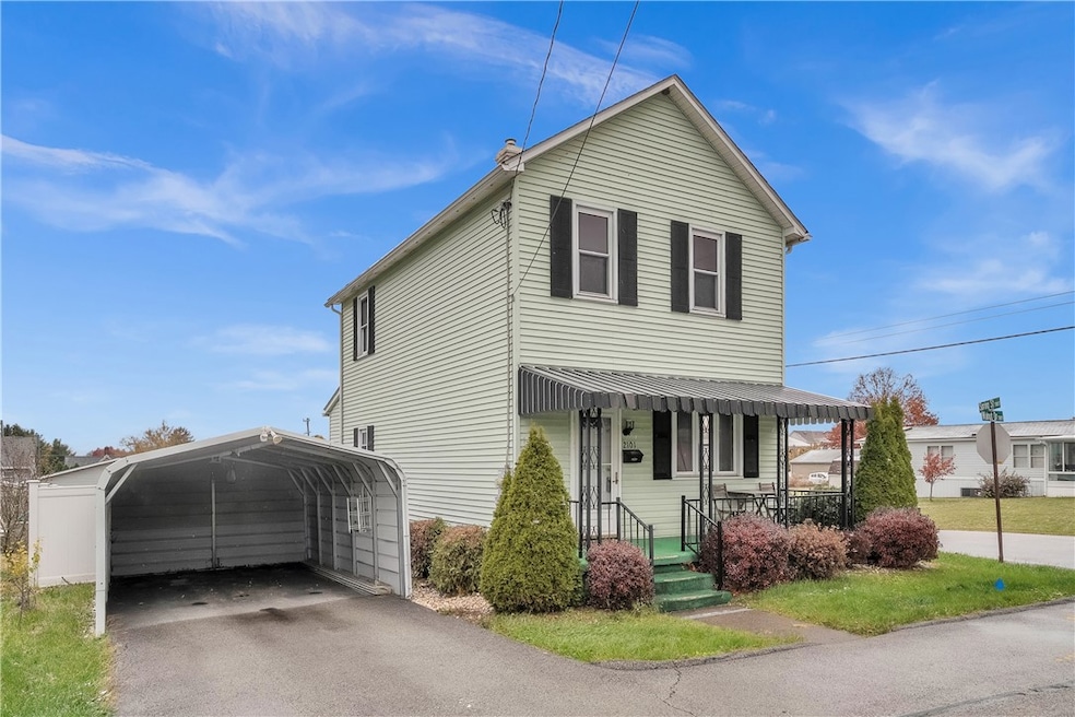 2101 Walnut Dr, Latrobe, PA 15650 - photo 1