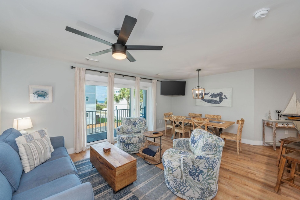Living/Dining Area
