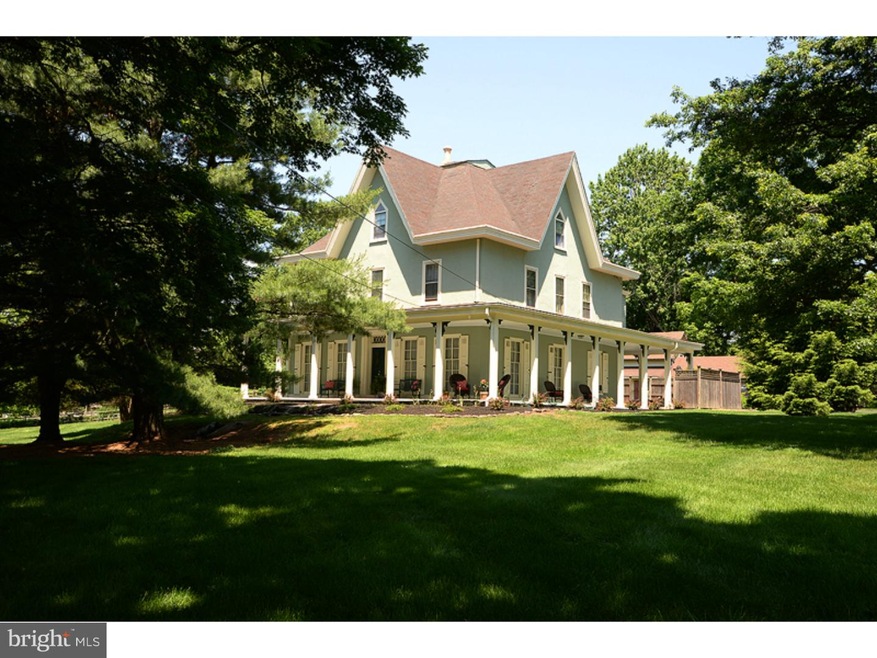 364 Evergreen Dr, North Wales, PA 19454 - photo 1