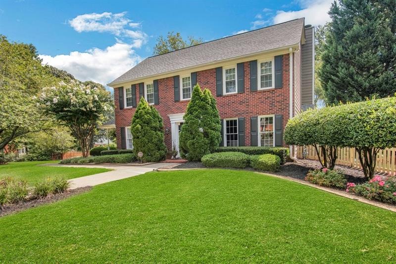 1822 N Chestnut Grove Dr, Marietta, GA 30066 - photo 1