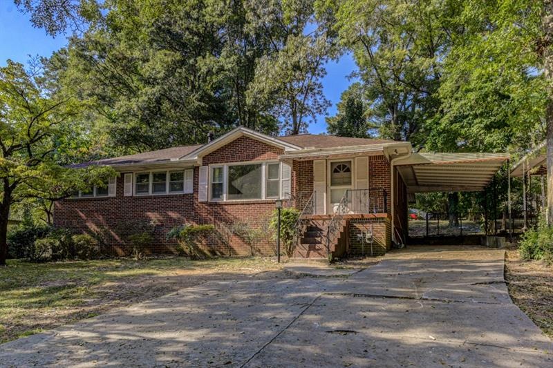 Bright And Beautiful Brick Ranch!
