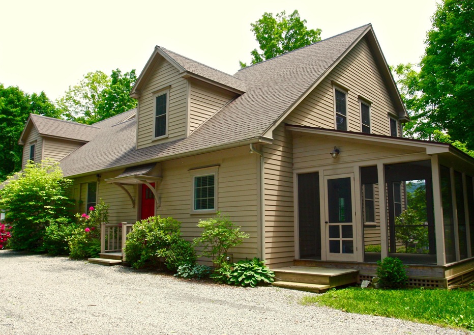 165 Maple Ave unit D, Great Barrington, MA 01230 - photo 1