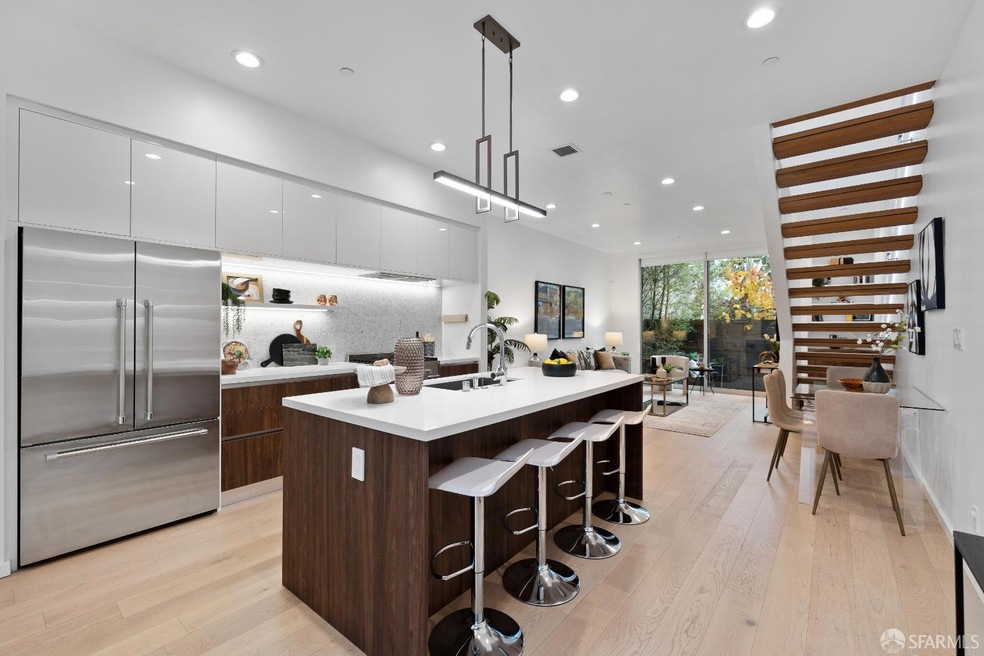 1034 Grayson St, Berkeley, CA 94710 - photo 1