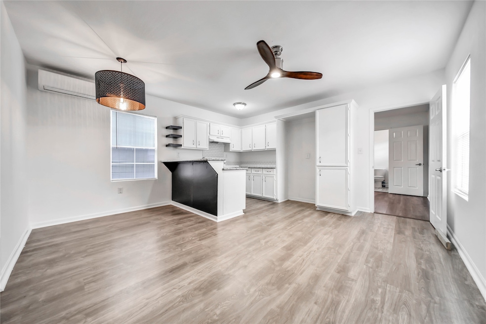 1710 Shelby St unit A, Houston, TX 77009 - photo 1