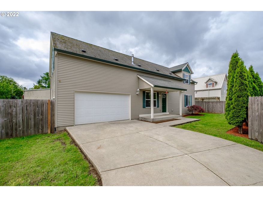 414 NW Evans St, Sheridan, OR 97378 - photo 1