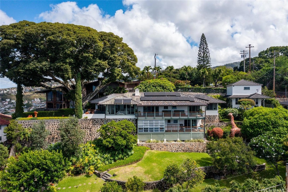 Main Home and Guest Cottage.