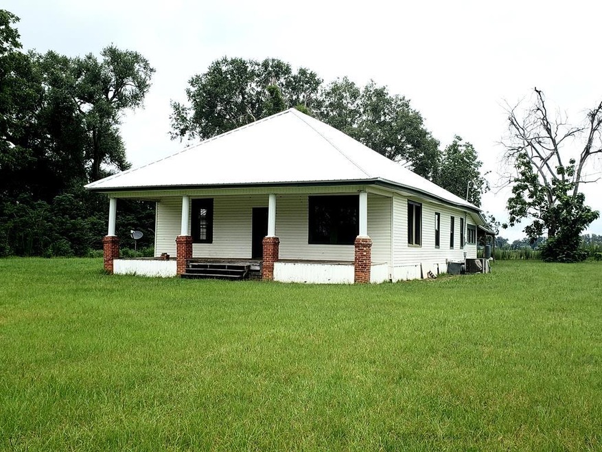 7742 Pipeline Rd, Camilla, GA 31730 - photo 1