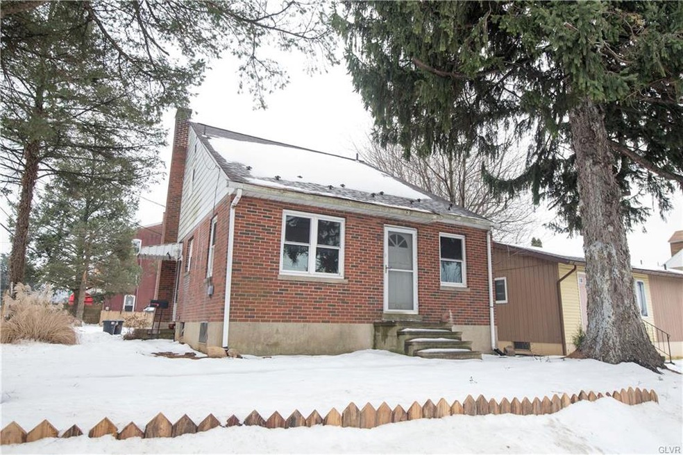 Welcome to 328 W Susquehanna Street! A charming ca